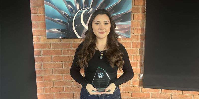 Mackenzie with her Pitch Perfect award